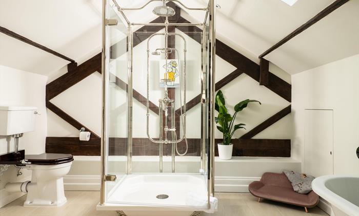 Lloyd Ensuite